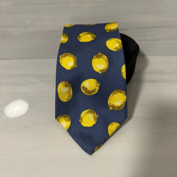 GAP Blue and Yellow Lemon Pattern Tie - Picture 1 of 3